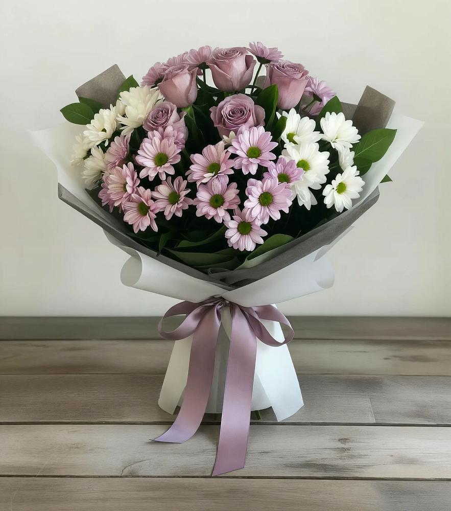 Букет цветов из: Хризантемы и Розы в Локоть