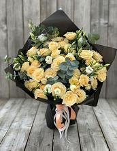 Букет цветов из:  Розы и Лизиантусы #REPLACE_PRED# Локоть