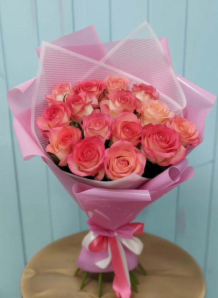 Букет 15 Розовых роз Равель в Локоть