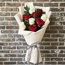 Букет цветов из:  Розы #REPLACE_PRED# Локоть