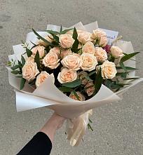 Букет Кремовые розы Латте в Локоть