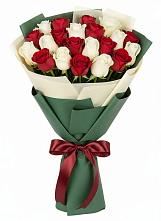 Букет Микс из красных и белых роз #REPLACE_PRED# Локоть