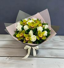 Букет цветов из:  Орхидеи и Розы #REPLACE_PRED# Локоть