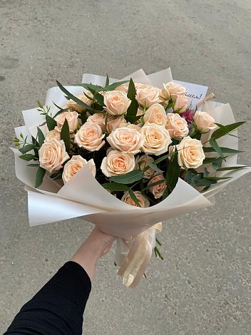 Букет Кремовые розы Латте в Локоть