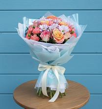 Букет цветов из:  Хризантемы и Розы в Локоть