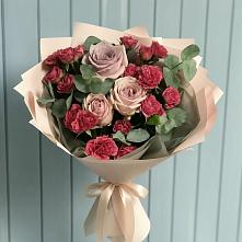 Букет цветов из:  Гвоздики и Розы #REPLACE_PRED# Локоть