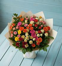 Букет Микс из разноцветных кустовых роз в Локоть