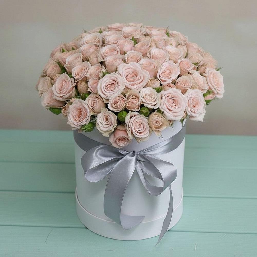 Цветочная композиция из Розы в шляпной коробке в Локоть